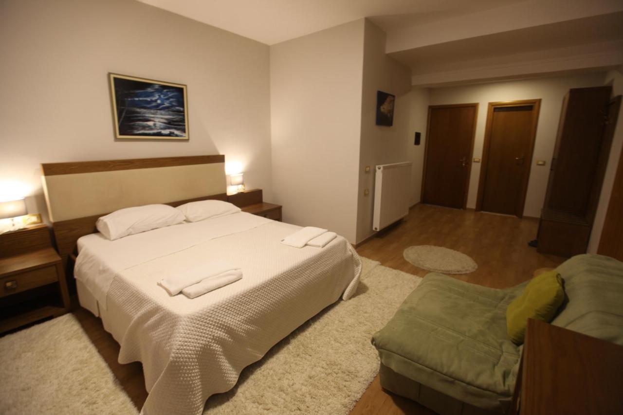 Hotel Sofo Dukat エクステリア 写真
