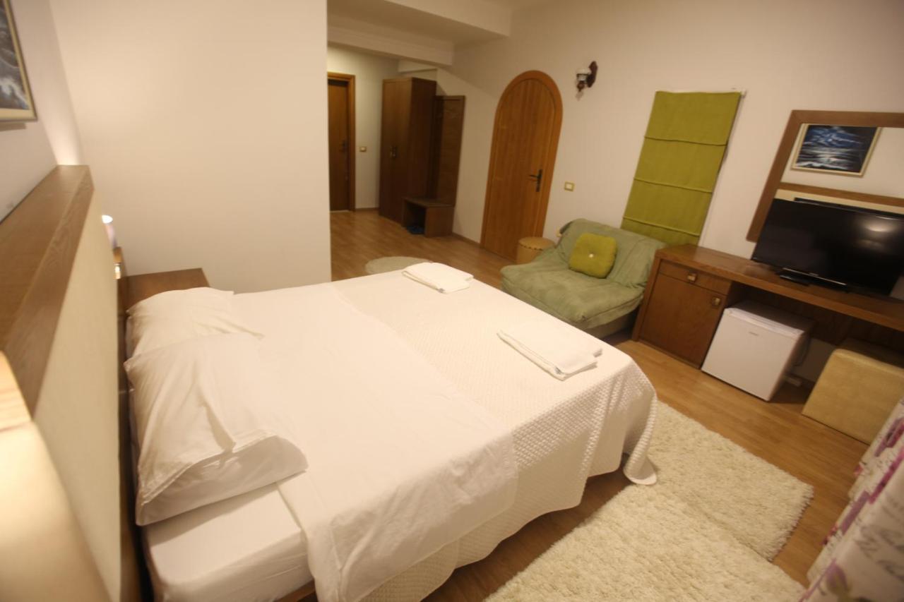 Hotel Sofo Dukat エクステリア 写真